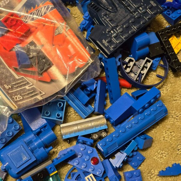 Lego Megablocks and Compatible with Lego Blocks Blue Car Misc Lot + Manual GA157 - Picture 11 of 13